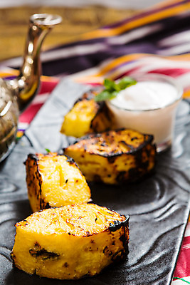 포토 JPG 해외이미지 식물 접시 열매 음식 조각 다이어트 과일 탁자 포도 디저트 건강 요리 사람없음 목재 가로 소풍 바구니 냉동 얼음 식사 우유 추위 시골 신선 그릴 굽기 먹기 크림 파인애플 유기농 슬라이스 아몬드 성분 꿀 내추럴 하와이인 해외202004 해외포토 자연요소 외국인 나무 식기 웰빙 가구 재료 모션 주방용품 유제품 야외활동 견과류 구이 열대과일 파일형식 이미지허브