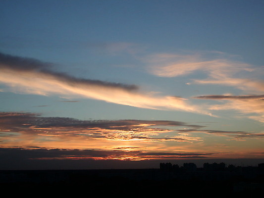 포토 JPG 해외이미지 구름 바다 백그라운드 오렌지 자연 하늘 날씨 전등 풍경 사람없음 여름 일몰 새벽 소용돌이 분위기 야간 천국 해외202004 해외포토 자연요소 계절 컨셉 과일 조명 노을 회오리 생태계 파일형식 이미지허브