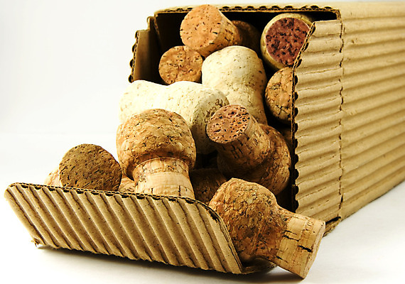 포토 JPG 해외이미지 백그라운드 추상 사람없음 상자 갈색 재활용 흰색 오픈 샴페인 나무상자 컨테이너 수집 팩 패키지 판지 골절 해외202004 해외포토 산업 컬러 무늬 의학 주류 화장품 친환경 파일형식 이미지허브