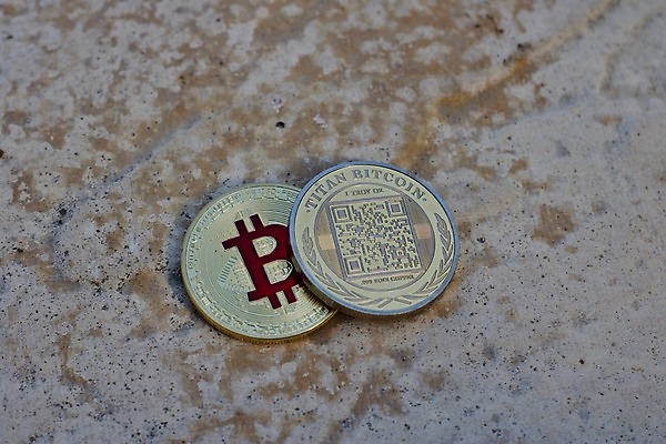 포토 JPG 해외이미지 돈 인터넷 비즈니스 안전 사람없음 금융 동전 저축 발굴 무역 보안 결제 가치 해외202004 해외포토 산업 경제 재산 파일형식 이미지허브