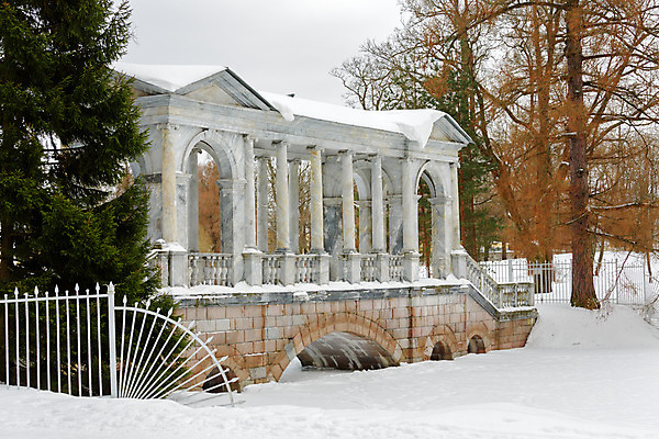 포토 JPG 해외이미지 여행 사람없음 여행객 마을 방 연못 성자 러시아 스타일 해외202004 해외포토 유럽 종교 사람 파일형식 이미지허브