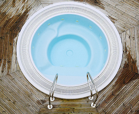 포토 JPG 해외이미지 라이프스타일 웰빙 의자 통 건강 사람없음 야외 목재 물 파란색 갈색 스파 목욕 흰색 판넬 뜨거움 재산 고급 갑판 제트기 테라피 해외202004 해외포토 자연요소 나무 컬러 가구 컨셉 배_교통 재료 비행기 생활 금융 뷰티 청결 파일형식 이미지허브