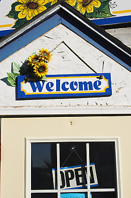 포토 JPG 해외이미지 농업 건축양식 자연 주택 풍경 사람없음 야외 초록색 여름 파란색 태양 농장 노란색 마을 맑음 미국 페인트 시골 신선 역사 균열 유기농 심플 목공예 밭일 서쪽 옛날 파라다이스 평야 해외202004 해외포토 자연요소 웰빙 계절 건축 산업 컬러 북아메리카 모션 날씨 건물 공예 방향 생태계 파일형식 이미지허브