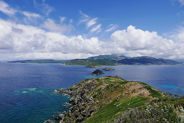 포토 JPG 해외이미지 영어 바다 섬 여행 자연 갈매기 등대 풍경 사람없음 여름 파란색 강 태양 마을 산책 폭포 산책로 하이킹 프랑스 보트 스페인 지중해 순환 페이지 포트 타운 통과 건너기 다도해 마르세유 코르시카 해외202004 해외포토 자연요소 문자 계절 유럽 길 컬러 배_교통 모션 조류 레저 휴식 도시 생태계 파일형식 이미지허브