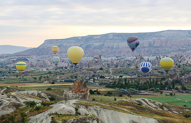 포토 JPG 해외이미지 주간 하늘 카파도키아 풍경 사람없음 야외 열기구 비행 해외202004 해외포토 자연요소 항공교통 파일형식 튀르키예 이미지허브