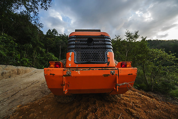 포토 JPG 해외이미지 산업 도로 지구 모래 포장 교통시설 거리 직장 사람없음 건물 기계 흙 장비 긴급 업무 바퀴 고속도로 엔지니어 수리 땅 불도저 진동 롤 롤러 먼지 점토 트랙터 무거움 공학 유지 개발 땅바닥 압력 해외202004 해외포토 건축물 교육 길 교통 회사 바닥 작업 중장비 기술자 무게 농기계 시설 특수차량 파일형식 이미지허브