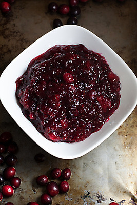 포토 JPG 해외이미지 전통 열매 음식 크리스마스 재료 휴가 건강 사람없음 빨간색 가을 신선 사발 달콤 준비 날것 추수감사절 흙더미 숙성 크랜베리 해외202004 해외포토 식물 계절 기념일 기독교 컬러 흙 사기그릇 맛 파일형식 더미 이미지허브