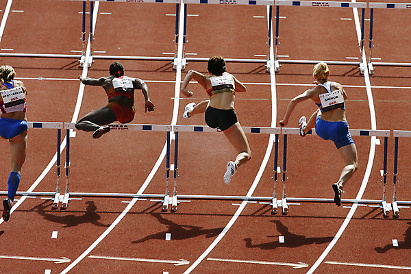 포토 JPG 해외이미지 모양 라이프스타일 도로 스포츠 건강 사람없음 야외 그래픽 달리기 조깅 숫자 에너지 아내 달리기선수 선로 해외202004 해외포토 문자 길 교통시설 모션 생활 운동 육상선수 파일형식 이미지허브