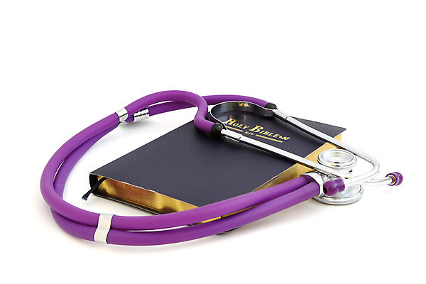 포토 JPG 해외이미지 기독교 종교 텍스트 청진기 사람없음 단어 약 반사 검은색 성경 장비 의사 흰색 하트 영혼 맥박 은색 가죽 오브젝트 신성 고립 부족함 해외202004 해외포토 모양 문자 컬러 컨셉 종교용품 의학 의료기기 의료진 파일형식 이미지허브