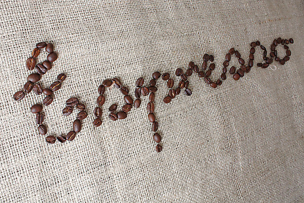 포토 JPG 해외이미지 커피 콩 사람없음 가로 단어 농작물 검은색 어둠 힘 원두 에스프레소 맞춤법 해외202004 해외포토 문자 음료 컬러 농업 곡류 한글 파일형식 이미지허브