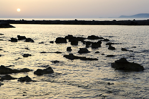 포토 JPG 해외이미지 구름 모래 스포츠 파도 바다 섬 여행 백그라운드 자연 조류 하늘 날씨 추상 휴가 휴식 풍경 사람없음 야외 물 여름 파란색 햇빛 태양 반사 일출 침묵 일몰 젖음 흰색 만 서핑 장면 폭풍 석호 터키석 해외202004 해외포토 자연요소 동물 계절 컬러 컨셉 무늬 노을 소리 수상스포츠 보석 생태계 파일형식 이미지허브