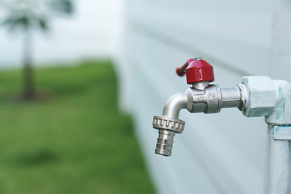 포토 JPG 해외이미지 백그라운드 컨셉 자연 사람없음 야외 초록색 물 파란색 환경 금속 정원 젖음 흐름 욕실 흰색 액체 떨어짐 보호 수도꼭지 일반 블러 옛날 공급 해외202004 해외포토 자연요소 컬러 재질 생태계 파일형식 이미지허브