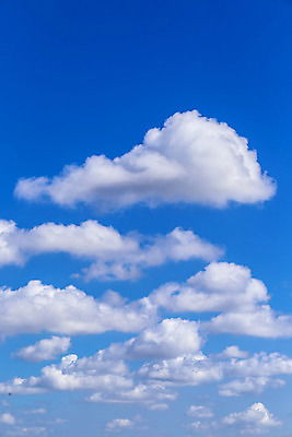 포토 JPG 해외이미지 구름 종교 백그라운드 자연 하늘 날씨 사람없음 야외 여름 파란색 빛 평화 흰색 분위기 순수 천국 산소 오존 해외202004 해외포토 자연요소 계절 컬러 컨셉 원소 생태계 파일형식 이미지허브