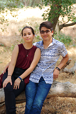 포토 JPG 해외이미지 백인 커플 응시 공원 여자 남자 행복 감정 2 데이트 관계 자연 함께함 사랑 사람 앉기 소년 야외 두명 10대 연도 만족 옛날 해외202004 해외포토 서양인 시선 공공시설 어린이 컨셉 모션 청소년 생태계 파일형식 이미지허브