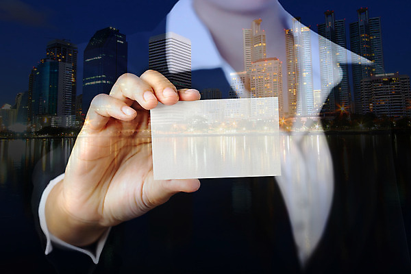 포토 JPG 해외이미지 모델 직업 라이프스타일 손 여자 종이 컨셉 회사 비즈니스 텍스트 통신 명함 성공 안내 사람 동양인 정장 사람없음 금융 우주 검은색 쪽지 공백 잡기 도시 업무 비즈니스맨 네트워크 신용카드 이름 발표 메시지 연결 사인 상업 쇼 보여주기 계좌 더블 해외202004 해외포토 옷 남자 컬러 모션 인종 생활 신체부위 경제 작업 직장인 파일형식 이미지허브