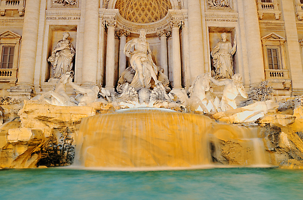 포토 JPG 해외이미지 외관 유럽 조각 건축양식 미술 사람없음 물 강 조각상 힘 황혼 이탈리아 폭포 흐름 골동품 바위 화려 4 개울 역사 야간 로마 묘사 분수 정사각형 광장 대리석 장면 분무기 대야 거인 천연기념물 르네상스 옛날 해왕성 완전 해외202004 해외포토 자연요소 도형 건축 나라 컨셉 재료 자연 문화예술 조형물 숫자 일몰 행성 돌_바위 파일형식 이미지허브
