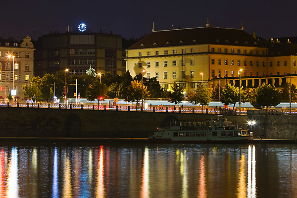 포토 JPG 해외이미지 야경 사람없음 야외 건물 강 도시풍경 도시 도심 대도시 해외202004 해외포토 건축물 풍경 야간 파일형식 풍경_경치 이미지허브