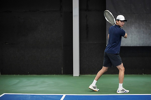 포토 JPG 주간 전신 남자 스포츠 레저 건강 한명 성인 야외 옆모습 30대 운동 한국인 테니스 라켓 테니스장 성인남자한명만 국내포토 자연요소 1 스포츠용품 뷰포인트 스포츠시설 사람 동양인 장년 구기 남자한명만 성인남자만 파일형식