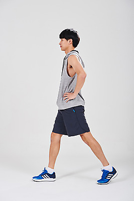 포토 JPG 스튜디오촬영 전신 남자 스포츠 실내 한명 서기 성인 옆모습 30대 운동 한국인 성인남자한명만 국내포토 1 뷰포인트 모션 건강 사람 동양인 내부 장년 남자한명만 성인남자만 파일형식