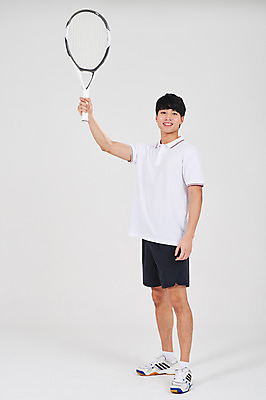 포토 JPG 스튜디오촬영 전신 남자 스포츠 실내 한명 서기 성인 옆모습 30대 한국인 테니스 테니스라켓 성인남자한명만 국내포토 1 뷰포인트 모션 사람 동양인 내부 장년 구기 라켓 남자한명만 성인남자만 파일형식