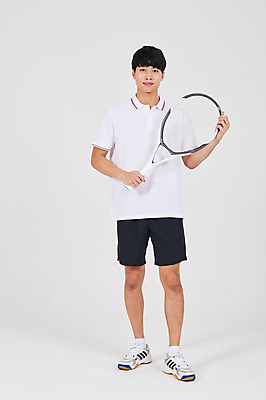 포토 JPG 스튜디오촬영 전신 남자 스포츠 실내 한명 서기 성인 앞모습 30대 한국인 테니스 테니스라켓 성인남자한명만 국내포토 1 뷰포인트 모션 사람 동양인 내부 장년 구기 라켓 남자한명만 성인남자만 파일형식