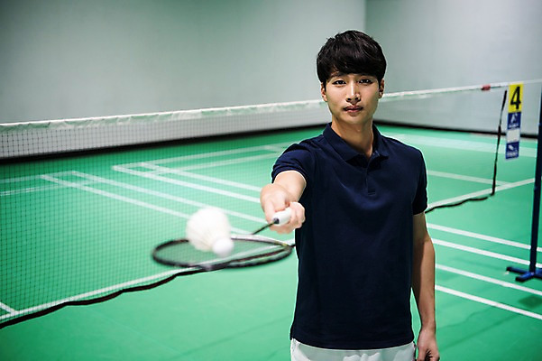 포토 JPG 응시 남자 스포츠 실내 한명 서기 들기 상반신 성인 앞모습 아웃포커스 30대 한국인 배드민턴라켓 네트 셔틀콕 배드민턴 배드민턴장 성인남자한명만 국내포토 1 시선 스포츠용품 뷰포인트 모션 촬영기법 사람 동양인 내부 장년 구기 라켓 남자한명만 성인남자만 파일형식