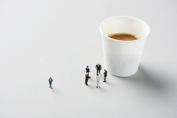 포토 JPG 커피 캠페인 사람없음 미니어처 종이컵 사회이슈 소외 제외 차별 평등 미투운동 펜스룰 국내포토 음료 컨셉 컵 모형 일회용 파일형식