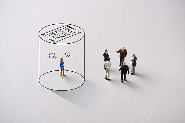 JPG 편집이미지 캠페인 사람없음 미니어처 사회이슈 원기둥 소외 제외 차별 평등 미투운동 펜스룰 편집실사 컨셉 모형 원형 CG 파일형식