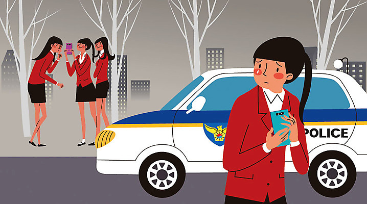 전신 학생 여자 교복 일러스트 학교 청소년 여러명 상반신 10대 학대 눈물 괴로움 경찰차 망설임 신고 학교폭력 힘듦 국내일러스트 AI파일 옷 교육 감정 다수 컨셉 자동차 사람 폭력 사회이슈 파일형식 벡터