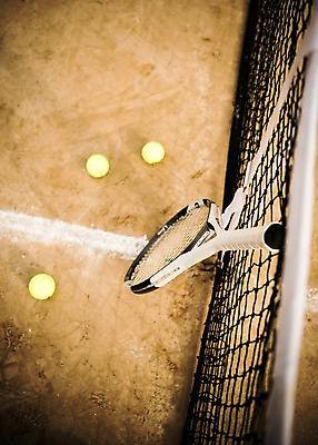 포토 JPG 주간 사람없음 야외 흙 테니스 테니스라켓 테니스용품 세개 네트 테니스장 테니스공 국내포토 자연요소 스포츠용품 스포츠 공 스포츠시설 3 구기 라켓 파일형식