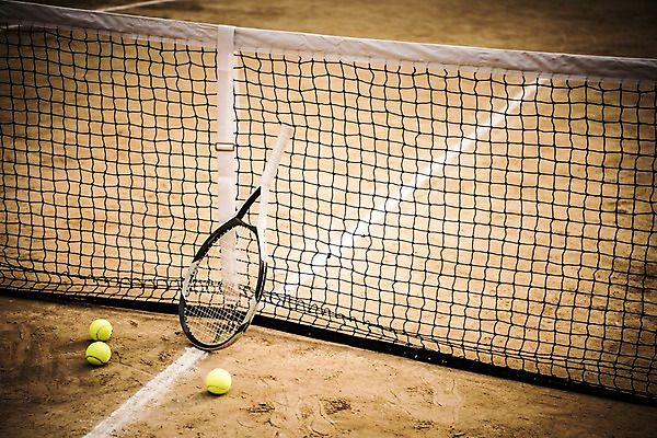 포토 JPG 주간 사람없음 야외 흙 테니스 테니스라켓 테니스용품 세개 네트 테니스장 테니스공 국내포토 자연요소 스포츠용품 스포츠 공 스포츠시설 3 구기 라켓 파일형식
