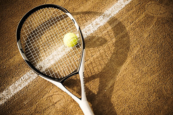 포토 JPG 주간 그림자 사람없음 야외 한개 흙 테니스 테니스라켓 테니스용품 테니스장 테니스공 국내포토 자연요소 1 스포츠용품 공 스포츠시설 구기 라켓 파일형식