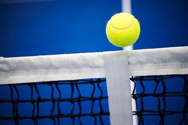 포토 JPG 실내 사람없음 공중 한개 테니스 테니스용품 네트 테니스장 테니스공 국내포토 1 스포츠용품 스포츠 공 스포츠시설 내부 구기 파일형식