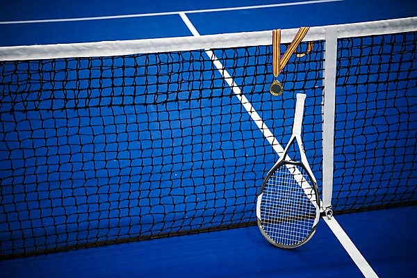 포토 JPG 실내 사람없음 테니스 테니스라켓 테니스용품 네트 테니스장 금메달 국내포토 스포츠용품 스포츠 스포츠시설 내부 구기 라켓 메달 파일형식