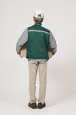 포토 JPG 스튜디오촬영 전신 노년 남자 실내 한명 들기 뒷모습 실버라이프 한국인 택배기사 60대 배송 전달 실버취업 택배상자 노인남자한명만 국내포토 1 라이프스타일 뷰포인트 모션 사람 동양인 성인 내부 상자 구직 배달원 택배 남자한명만 노인남자만 파일형식