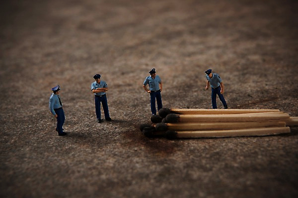 포토 JPG 스튜디오촬영 사람모양 실내 사람없음 여러개 경찰 성냥 국내포토 모양 직업 다수 내부 파일형식