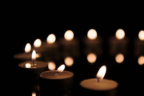 포토 JPG 스튜디오촬영 초 촛불 불 실내 사람없음 어둠 국내포토 자연요소 내부 파일형식