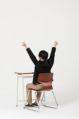 포토 JPG 스튜디오촬영 전신 학생 남자 교복 남학생 의자 중학생 팔벌리기 수업중 실내 한명 앉기 뒷모습 10대 한국인 책상 기지개 십대남자한명만 국내포토 1 옷 뷰포인트 가구 모션 청소년 수업 사람 동양인 내부 남자한명만 십대남자만 파일형식