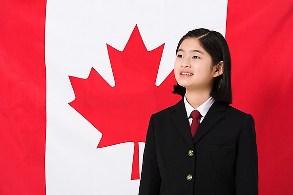 포토 JPG 스튜디오촬영 학생 응시 여학생 여자 교복 실내 한명 서기 미소 상반신 앞모습 10대 한국인 여중생 캐나다국기 십대여자한명만 국내포토 1 시선 옷 뷰포인트 모션 중학생 청소년 표정 사람 동양인 내부 국기 여자한명만 십대여자만 파일형식