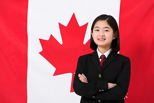 포토 JPG 스튜디오촬영 학생 여학생 여자 교복 실내 한명 서기 미소 상반신 앞모습 10대 팔짱 한국인 여중생 캐나다국기 십대여자한명만 국내포토 1 옷 뷰포인트 모션 중학생 청소년 표정 사람 동양인 내부 국기 여자한명만 십대여자만 파일형식