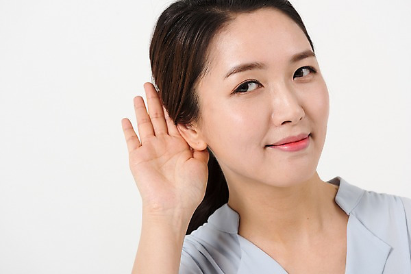 포토 JPG 스튜디오촬영 여자 실내 한명 상반신 성인 앞모습 30대 교사 듣기 한국인 여자만 성인여자한명만 국내포토 직업 1 뷰포인트 모션 사람 동양인 내부 장년 여자한명만 성인여자만 파일형식