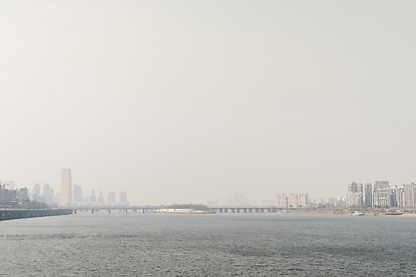 포토 JPG 주간 서울 공해 사람없음 야외 도시 오염 한강 먼지 대기오염 황사 미세먼지 국내포토 자연요소 한국 환경오염 랜드마크 파일형식