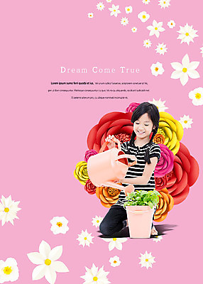 전신 PSD 외국인 편집이미지 여자 꽃 화분 어린이 한명 미소 사람 동양인 물뿌리개 물주기 소녀한명만 이미지편집 식물 1 모션 표정 인종 여자한명만 소녀만 파일형식