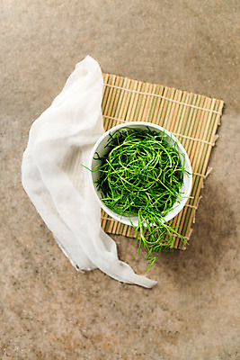 포토 JPG 스튜디오촬영 채소 실내 사람없음 하이앵글 신선 천 유기농 플랫레이 세발나물 국내포토 웰빙 뷰포인트 내부 직물 플랫 파일형식