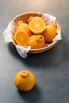 포토 JPG 스튜디오촬영 과일 단면 실내 사람없음 소쿠리 여러개 신선 유기농 슬라이스 한라봉 국내포토 웰빙 다수 내부 바구니 파일형식