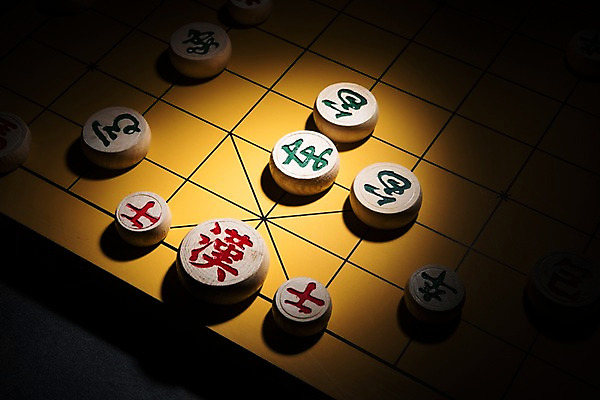 포토 JPG 스튜디오촬영 실내 밝음 근접촬영 사람없음 어둠 오브젝트 스포트라이트 보드게임 장기알 장기판 국내포토 장기놀이 뷰포인트 놀이 내부 파일형식