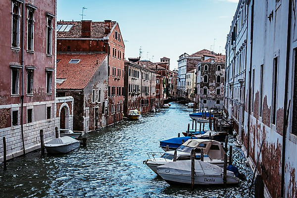 포토 JPG 주간 해외풍경 해외 유럽 유럽풍경 주택 풍경 사람없음 야외 건물 관광지 이탈리아 수로 운하 베네치아 선박 국내포토 자연요소 건축물 나라 여행 수상교통 파일형식