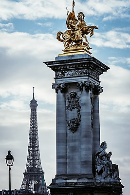 포토 JPG 주간 구름 해외풍경 해외 유럽 가로등 유럽풍경 하늘 풍경 사람없음 야외 건물 프랑스 에펠탑 파리_프랑스 랜드마크 알렉상드르3세다리 가교 국내포토 자연요소 건축물 공공시설 나라 파리 파일형식