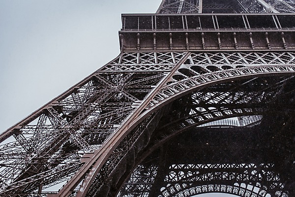 포토 JPG 주간 해외풍경 해외 유럽 로우앵글 유럽풍경 풍경 사람없음 야외 건물 프랑스 에펠탑 파리_프랑스 랜드마크 국내포토 자연요소 건축물 나라 뷰포인트 파리 파일형식