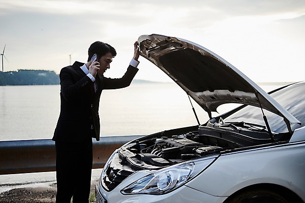 포토 JPG 주간 남자 바다 자동차 한명 서기 사람 정장 상반신 20대 야외 옆모습 스마트폰 한국인 관찰 비즈니스맨 풍력에너지 고장 통화 자동차사고 신고 자동차정비 해변도로 성인남자한명만 영흥도 국내포토 자연요소 1 옷 도로 육상교통 뷰포인트 섬 비즈니스 모션 동양인 청년 핸드폰 스마트기기 직장인 그린에너지 수리 교통사고 인천 남자한명만 성인남자만 파일형식